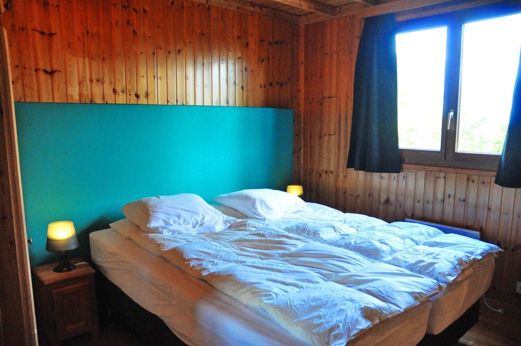 Arbre Dresse Villa Somme-Leuze Екстериор снимка